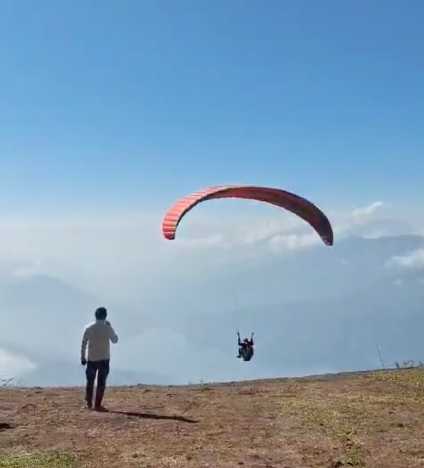 Paragliding glimpse 8
