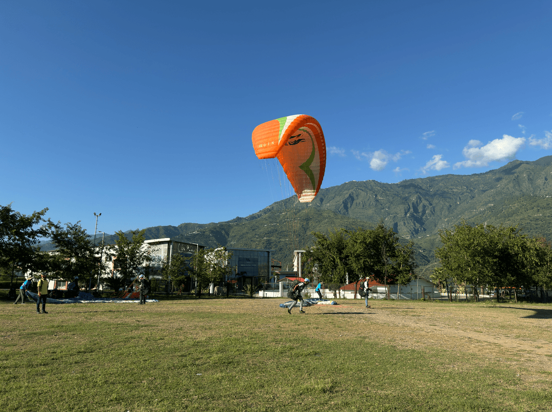 Paragliding glimpse 1