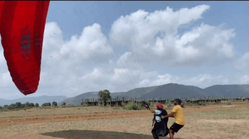 Young pilot tandem flight